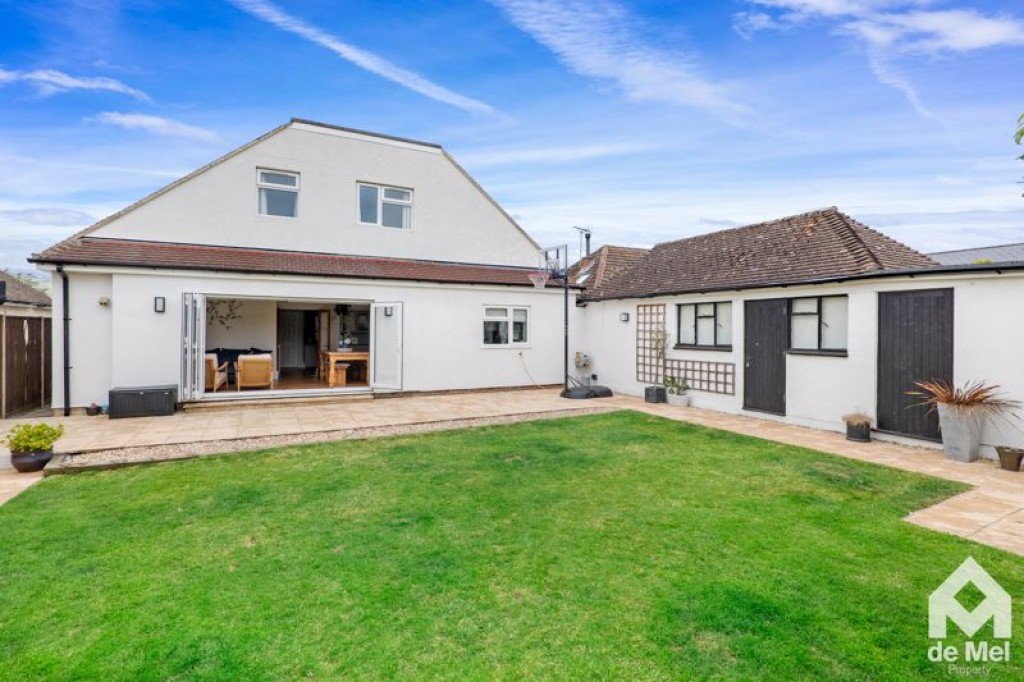 Two Hedges Road, Cleeve, 4 bedroom