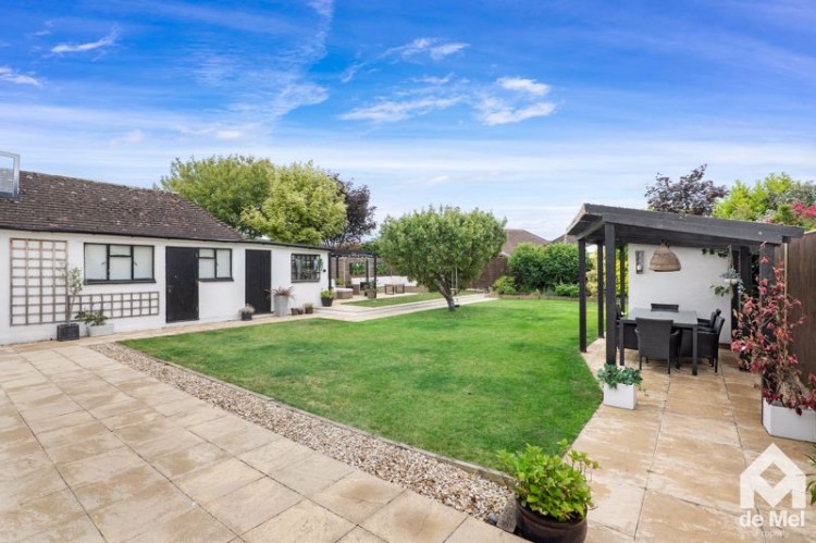 Images for Two Hedges Road, Bishops Cleeve