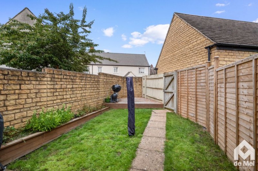 Images for Knapps Crescent, Woodmancote