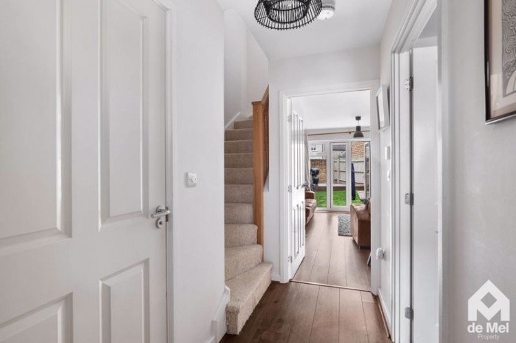 Images for Knapps Crescent, Woodmancote