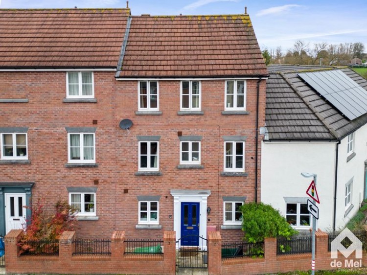 Images for Kingfisher Drive, Cheltenham