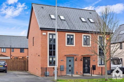 View Full Details for Sapphire Road, Bishops Cleeve, Cheltenham, Gloucestershire, GL52 - EAID:deMelProperty, BID:de Mel Property