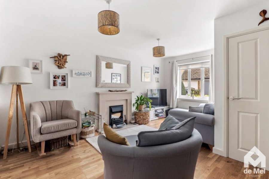 Images for Knapps Crescent, Woodmancote