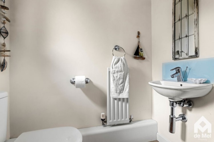 Images for Knapps Crescent, Woodmancote