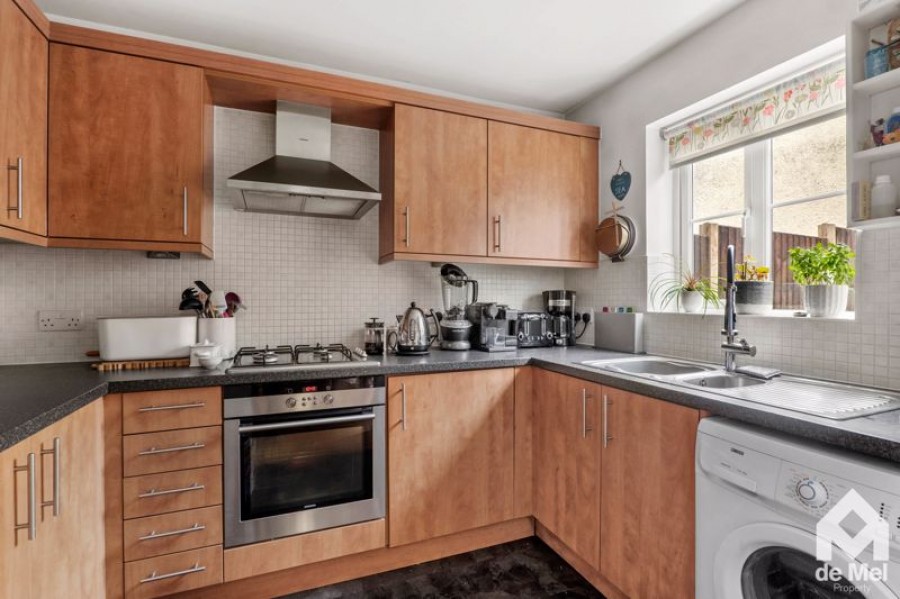 Images for Knapps Crescent, Woodmancote