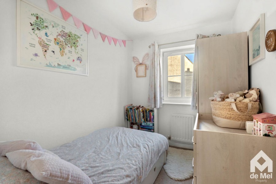 Images for Knapps Crescent, Woodmancote