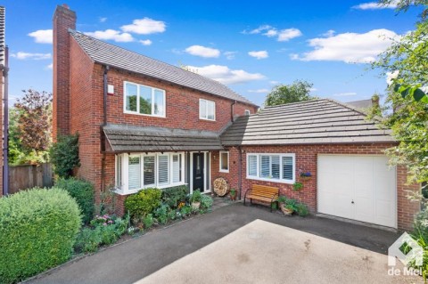 View Full Details for Whitefields Road, Bishops Cleeve - EAID:deMelProperty, BID:de Mel Property