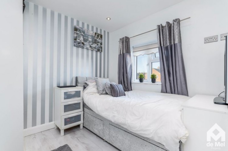 Images for Sinclair Road, Cheltenham
