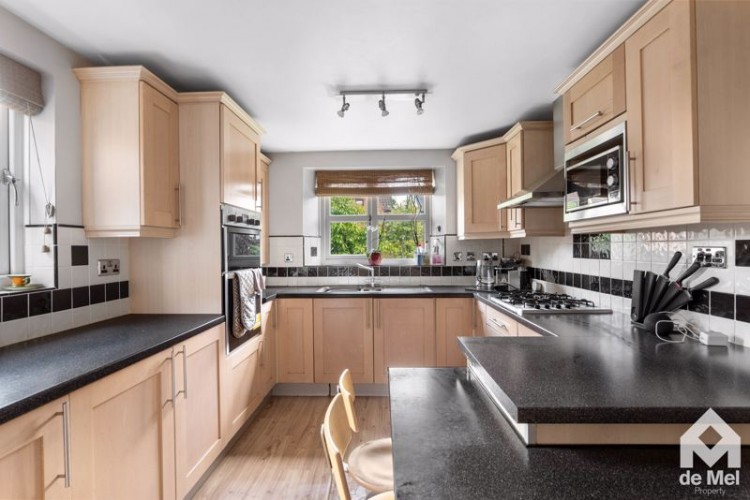 Images for Furlong Lane, Cheltenham