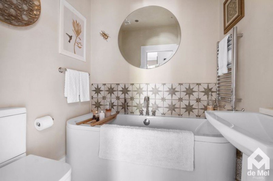 Images for Oakhurst Court, Parabola Road OLD LISTING