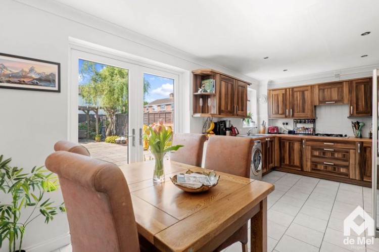Images for Cornmeadow Drive, Cheltenham