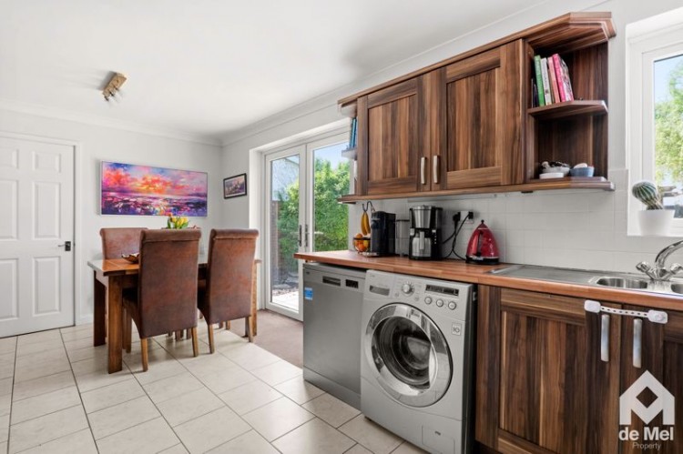 Images for Cornmeadow Drive, Cheltenham