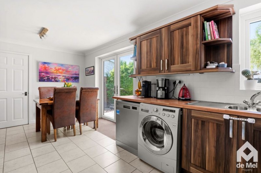 Images for Cornmeadow Drive, Cheltenham