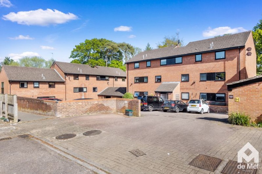 Images for King George Close, Cheltenham