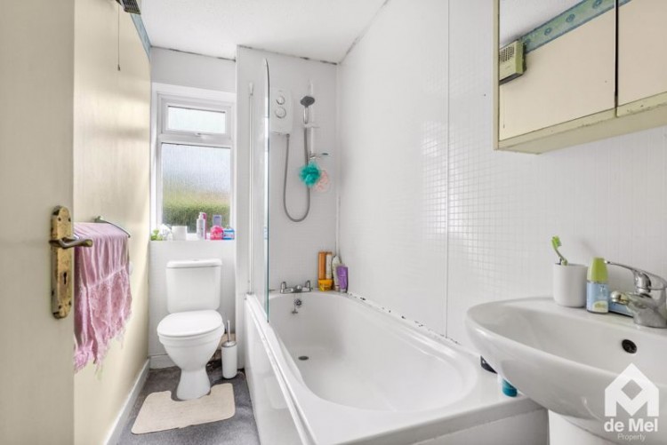 Images for Meadow Lea, Bishops Cleeve