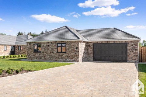 View Full Details for Meadow Place, Down Hatherley Lane - EAID:deMelProperty, BID:de Mel Property