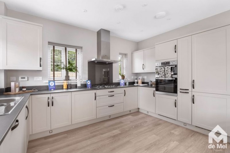 Images for The Wren, Merret Place, Winchcombe, GL54