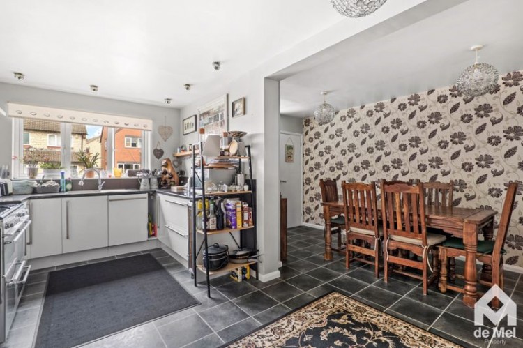 Images for The Cornfields, Bishops Cleeve