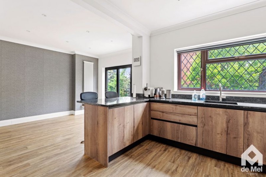 Images for Chancel Way, Charlton Kings