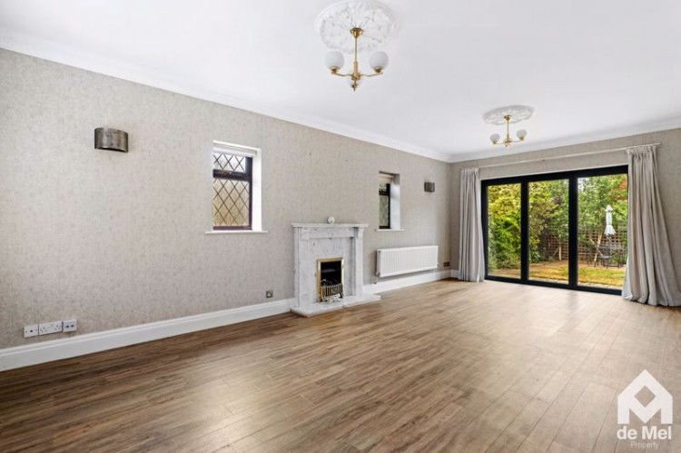 Images for Chancel Way, Charlton Kings