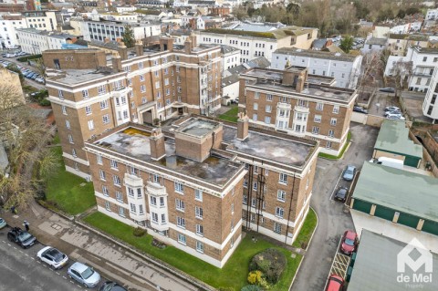 View Full Details for Cambray Court, Cheltenham, Gloucestershire, GL50 - EAID:deMelProperty, BID:de Mel Property