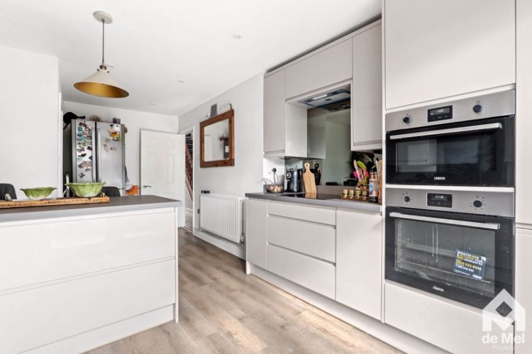 Images for 4 Grayston Close, Tewksbury