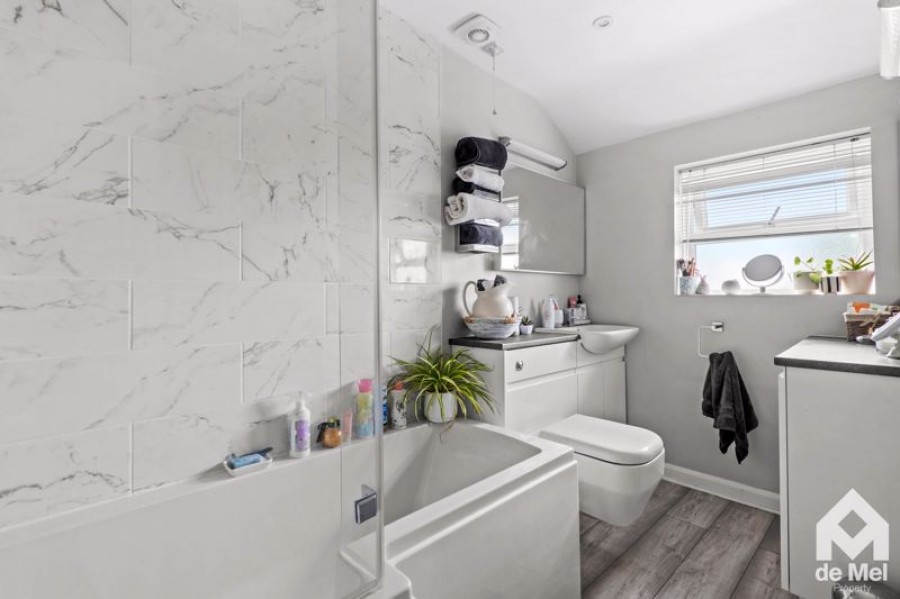 Images for 4 Grayston Close, Tewksbury
