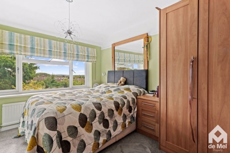 Images for 4 Grayston Close, Tewksbury