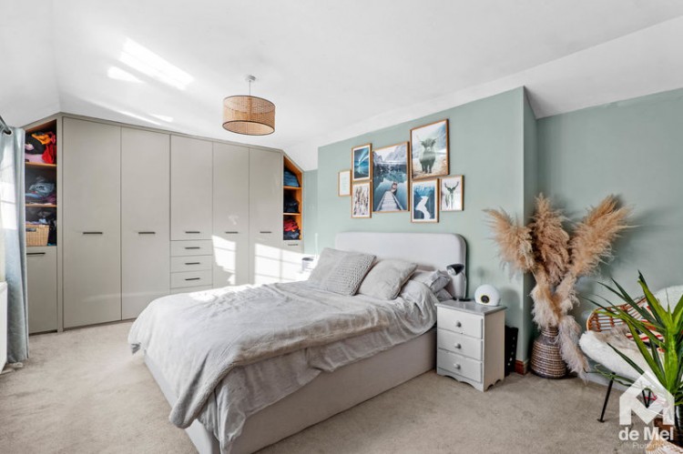 Images for Southam Fields Farm, Meadoway, Bishops Cleeve, Chletenham, GL52