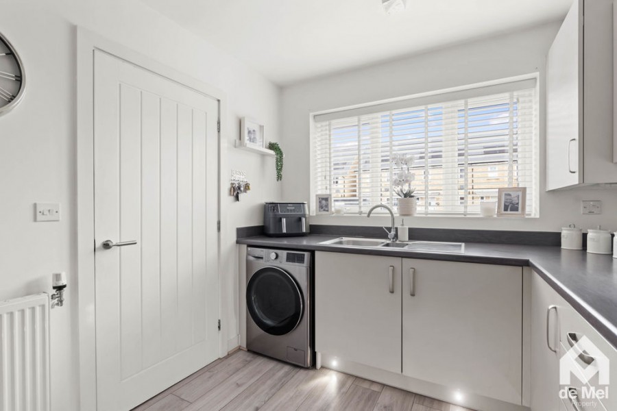 Images for Sharing Grove, Bishops Cleeve, Cheltenham, Gloucestershire, GL52