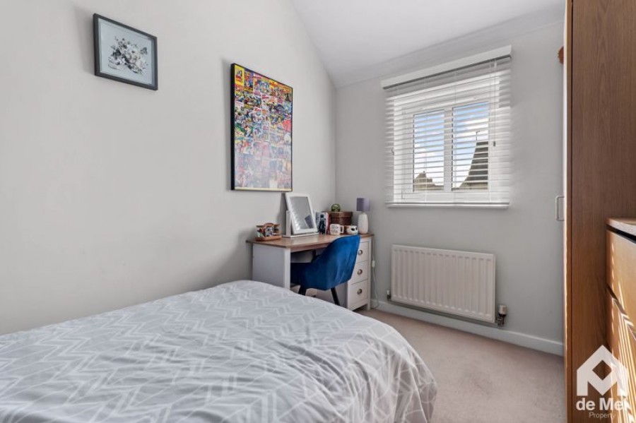 Images for Knapps Crescent, Woodmancote