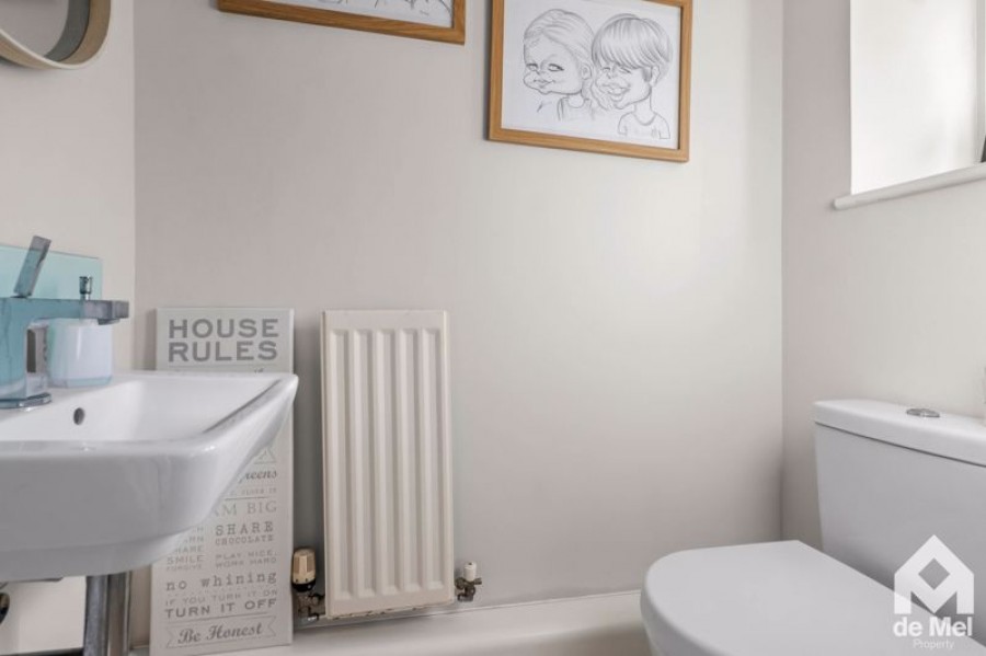 Images for Knapps Crescent, Woodmancote