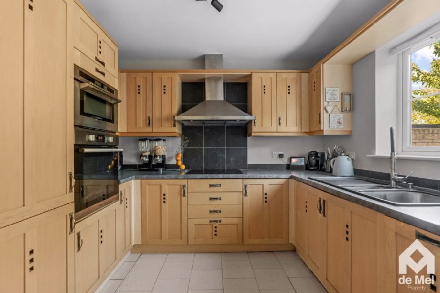 Images for Knapps Crescent, Woodmancote