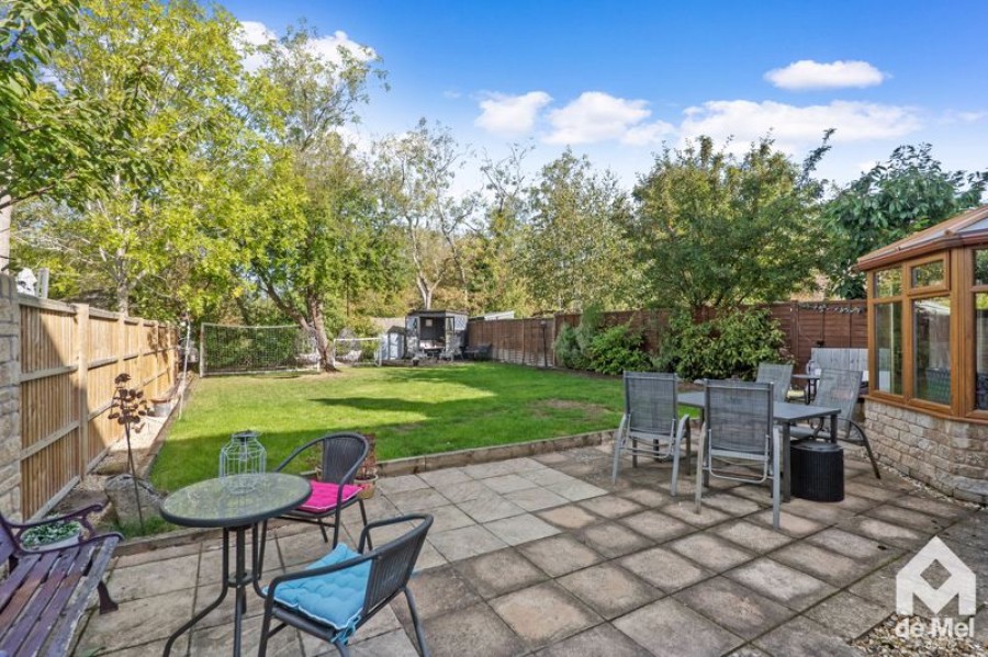 Images for Knapps Crescent, Woodmancote