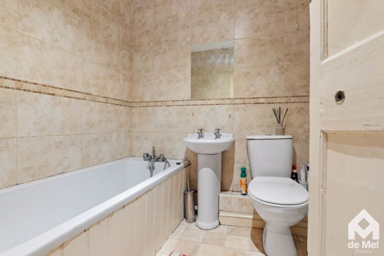 Images for Gander Lane, Teddington