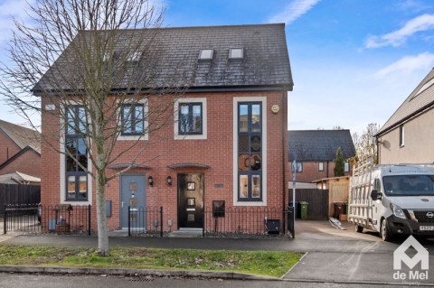 View Full Details for Sapphire Road, Bishops Cleeve - EAID:deMelProperty, BID:de Mel Property