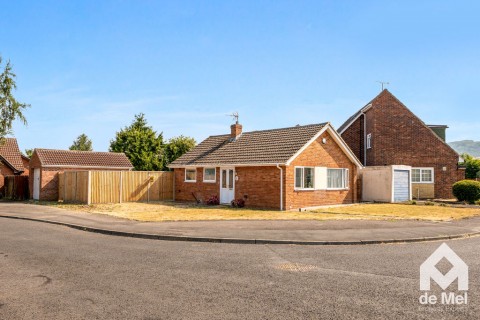 View Full Details for Selborne Road, Bishops Cleeve - EAID:deMelProperty, BID:de Mel Property