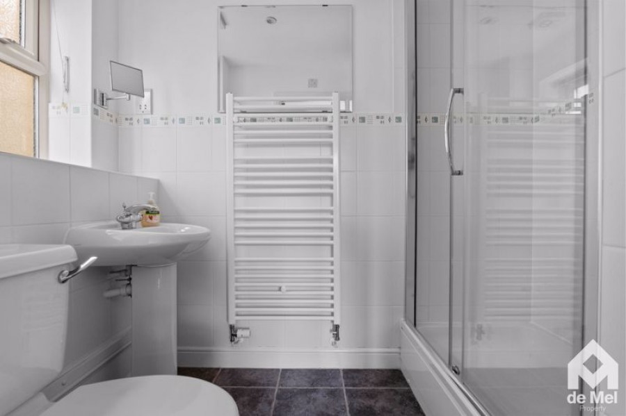 Images for The Finches, Greet