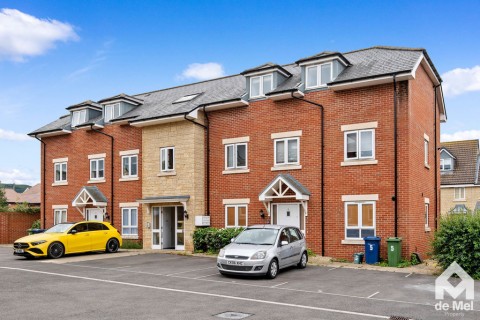 View Full Details for Fotescue Road, Bishops Cleeve, Cheltenham - EAID:deMelProperty, BID:de Mel Property