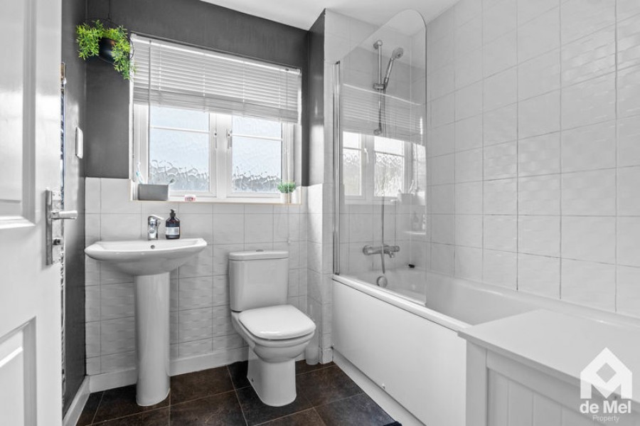 Images for Jennings Orchard, Woodmancote, Cheltenham, Gloucestershire, GL52