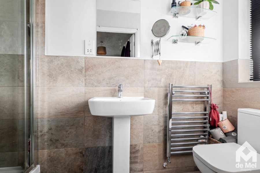 Images for Yarlington Close, Bishops Cleeve, Cheltenham, GL52