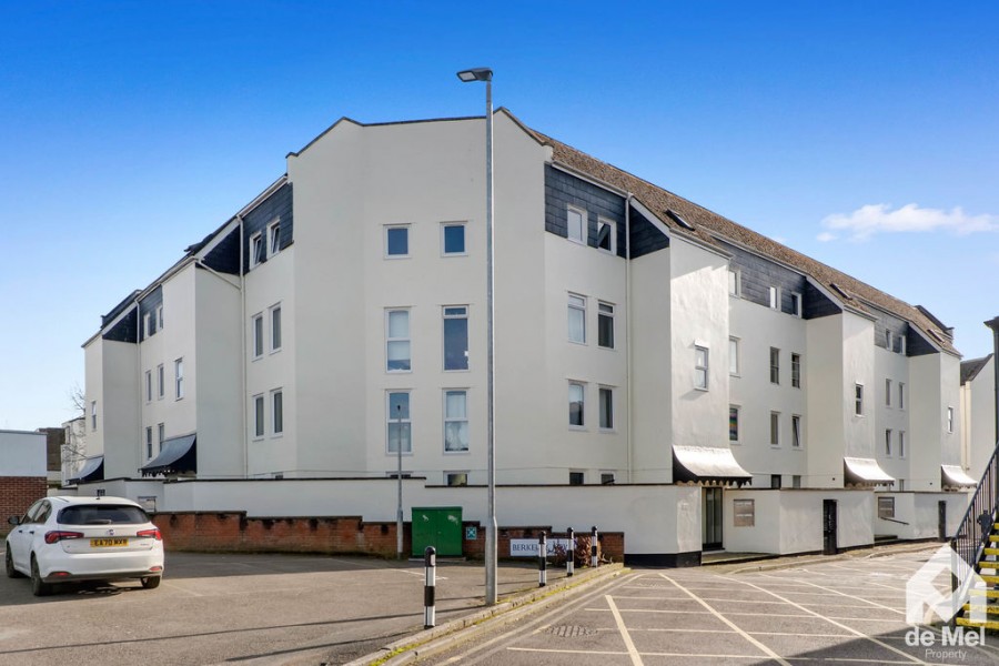 Images for Berekley Court, High Street, Cheltenham, GL52
