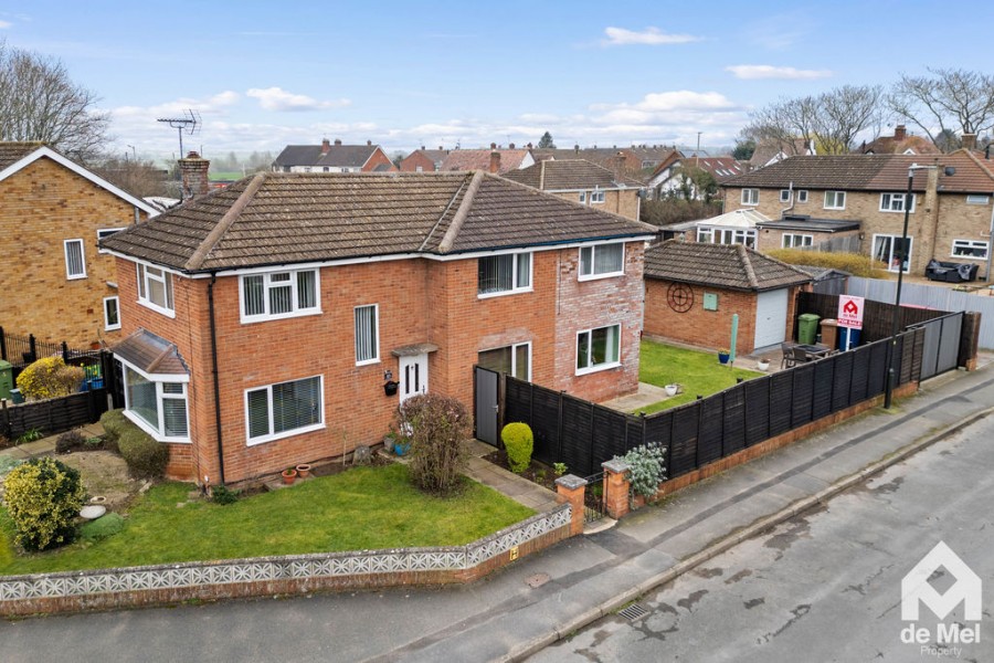 Images for 83, Snowdon Garden, Churchdown, GL3