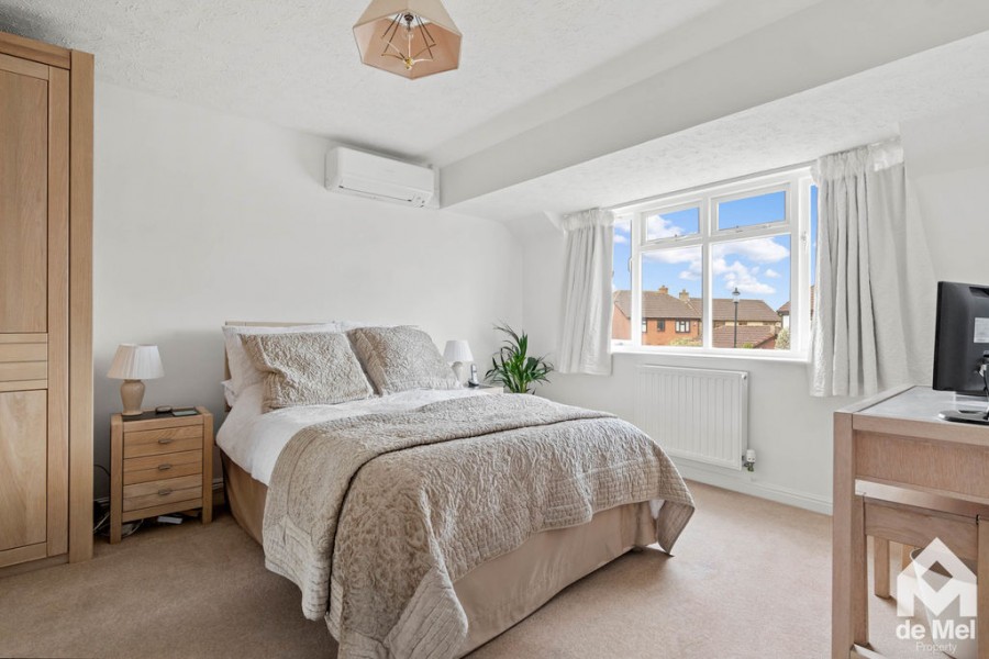 Images for Vilverie Mead, Bishops Cleeve, Cheltenham