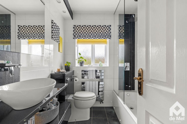 Images for Vilverie Mead, Bishops Cleeve, Cheltenham