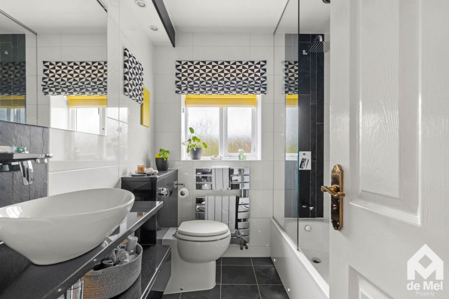 Images for Vilverie Mead, Bishops Cleeve, Cheltenham