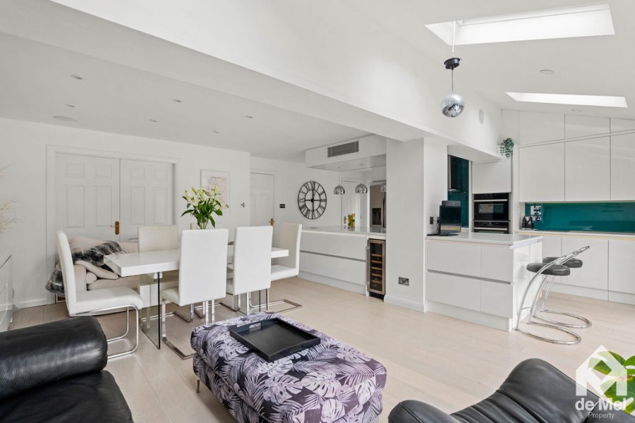 Images for Vilverie Mead, Bishops Cleeve, Cheltenham