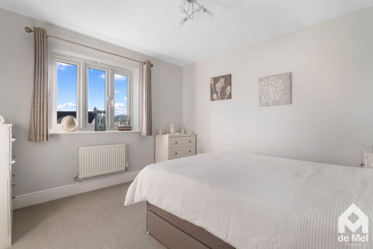 Images for Beckford Road, Alderton