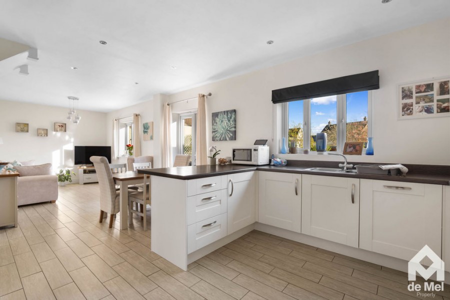 Images for Beckford Road, Alderton