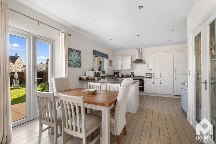 Images for Beckford Road, Alderton